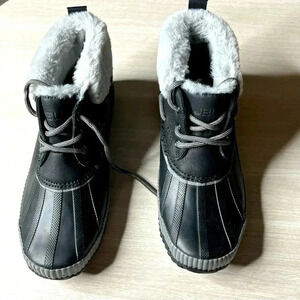 Jambu NWOT Maria Duck boots size 7.5